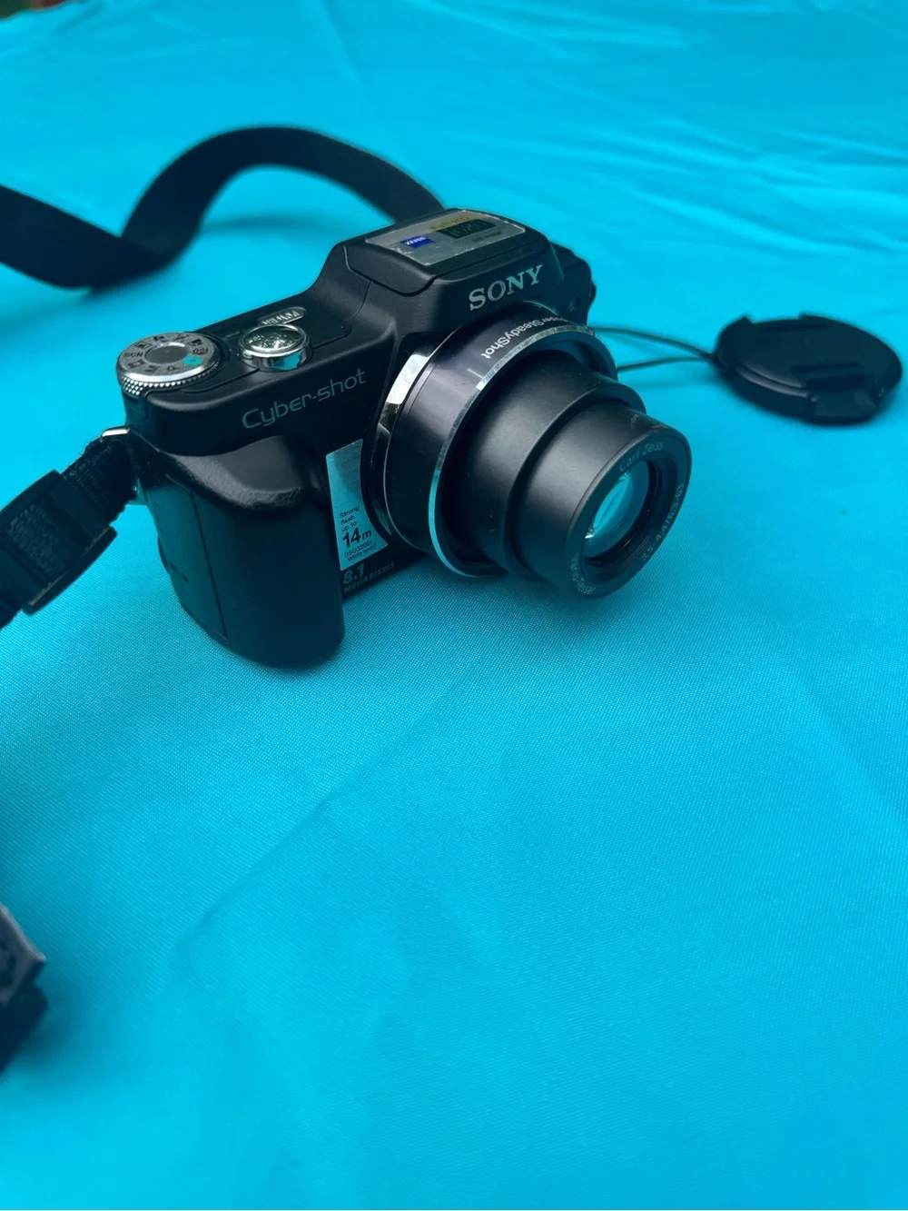 Sony DSC-H3 Digital Camera - Black with Strap